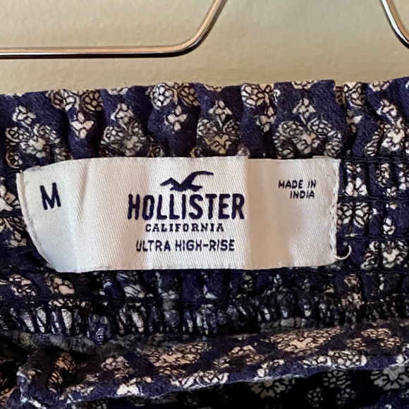 Hollister Damask High Rise Soft Shorts - Picture 5 of 6